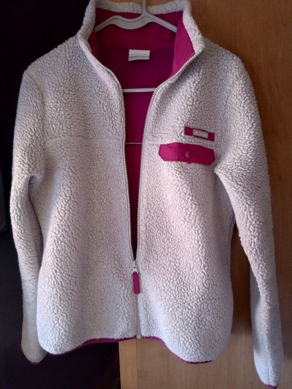 COLUMBIA sherpa LINED fleece jacket ~ 3 pockets ~ warm yet breathable & comfy